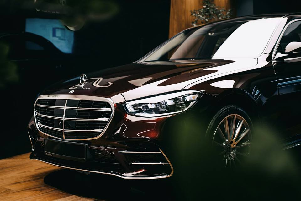 Mercedes-Maybach in a dark garage lighting